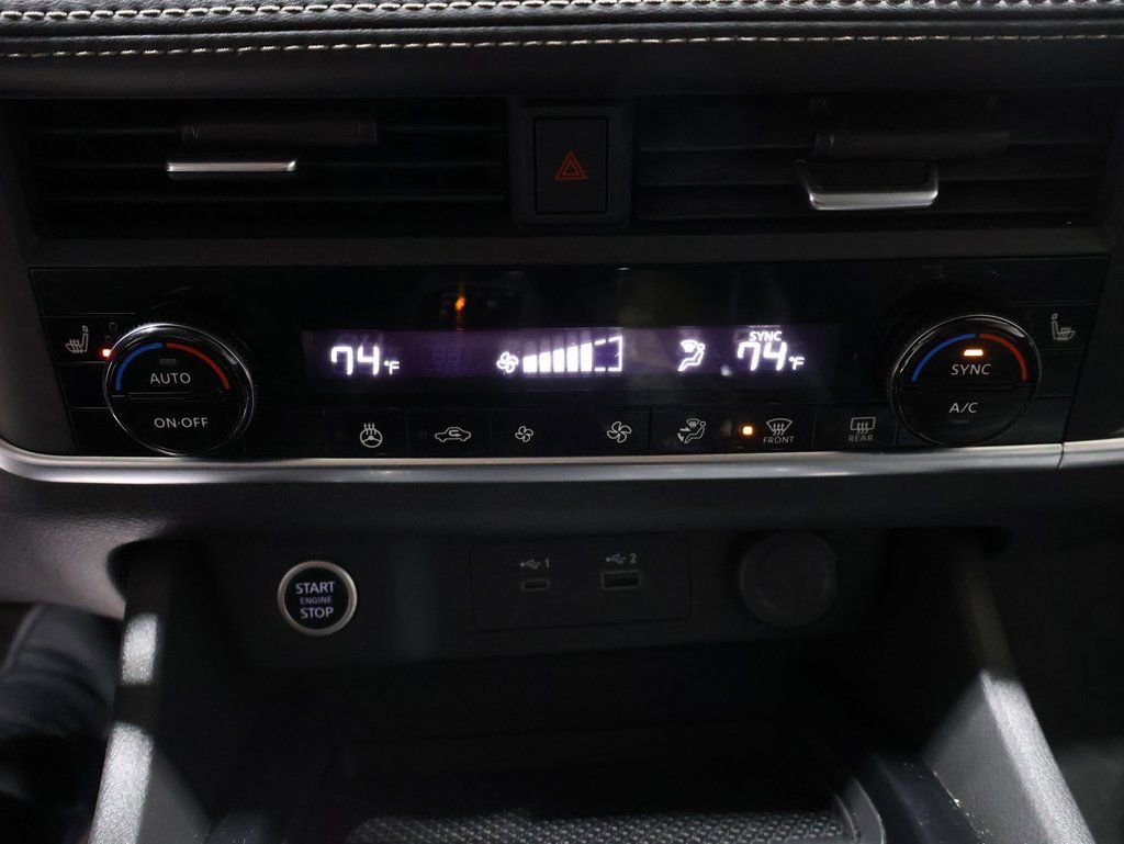 Used 2023 Nissan Rogue SV w/ SV Premium B Package image 34