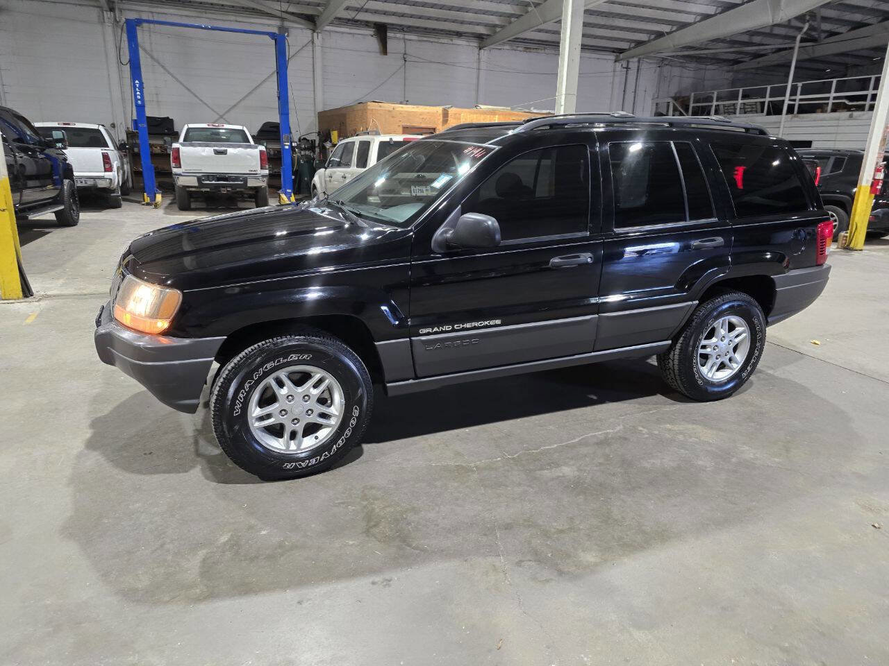 Used 2002 Jeep Grand Cherokee Laredo image 3