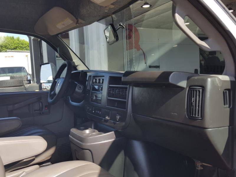 Used 2023 Chevrolet Express 4500 Extended w/ Power Convenience Package RWD image 14