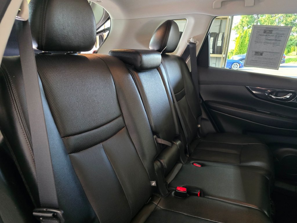 Used 2019 Nissan Rogue SL AWD/4WD image 31