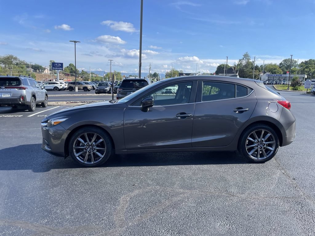 Used 2018 MAZDA MAZDA3 Touring FWD image 3