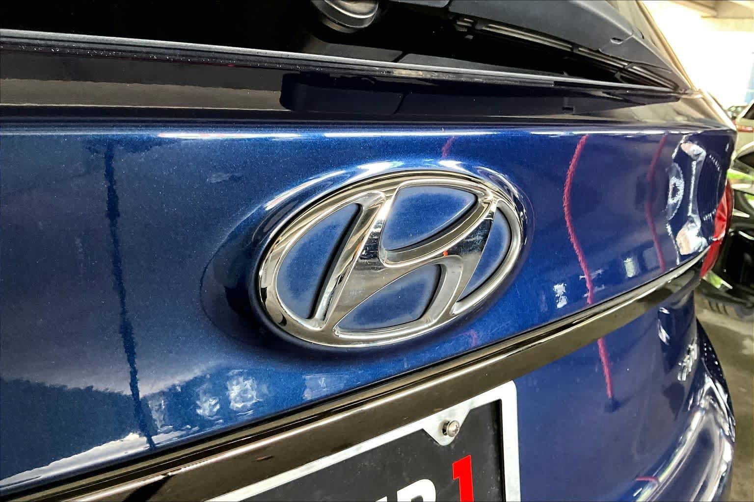 Used 2020 Hyundai Santa Fe Limited FWD image 30