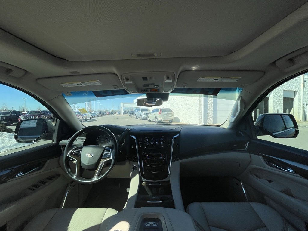 Used 2019 Cadillac Escalade Luxury image 26