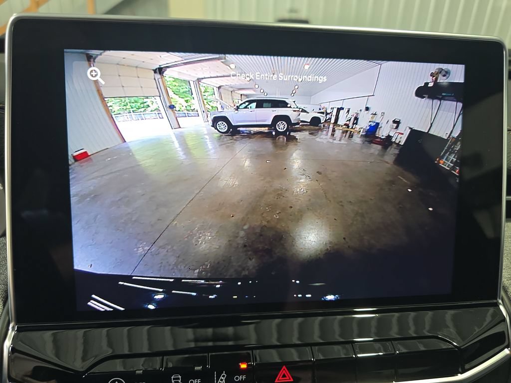 New 2026 Jeep Compass Latitude AWD/4WD image 22