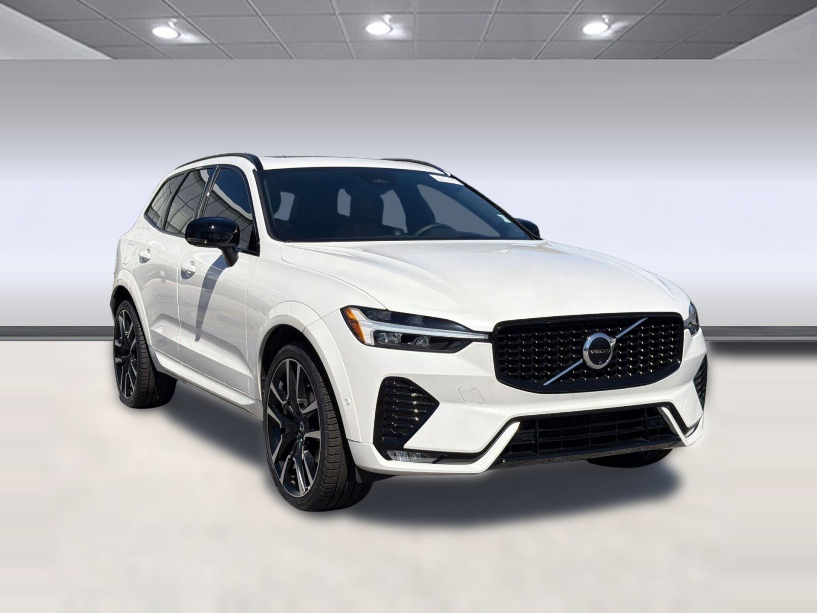 Certified 2024 Volvo XC60 B5 Ultimate w/ Protection Package Premier image 7