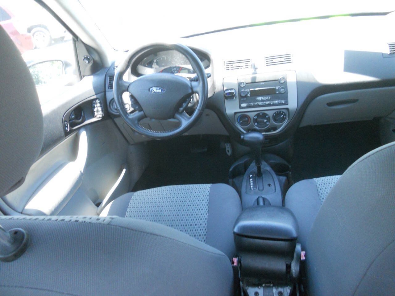 Used 2006 Ford Focus SES FWD image 31