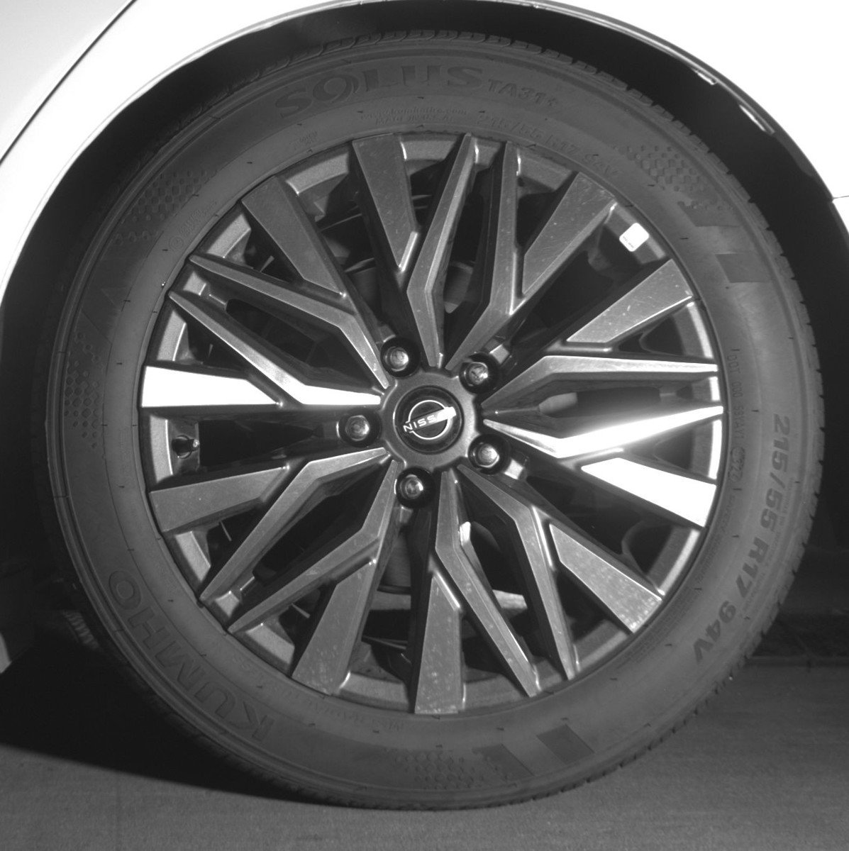 Used 2025 Nissan Altima 2.5 SV image 14