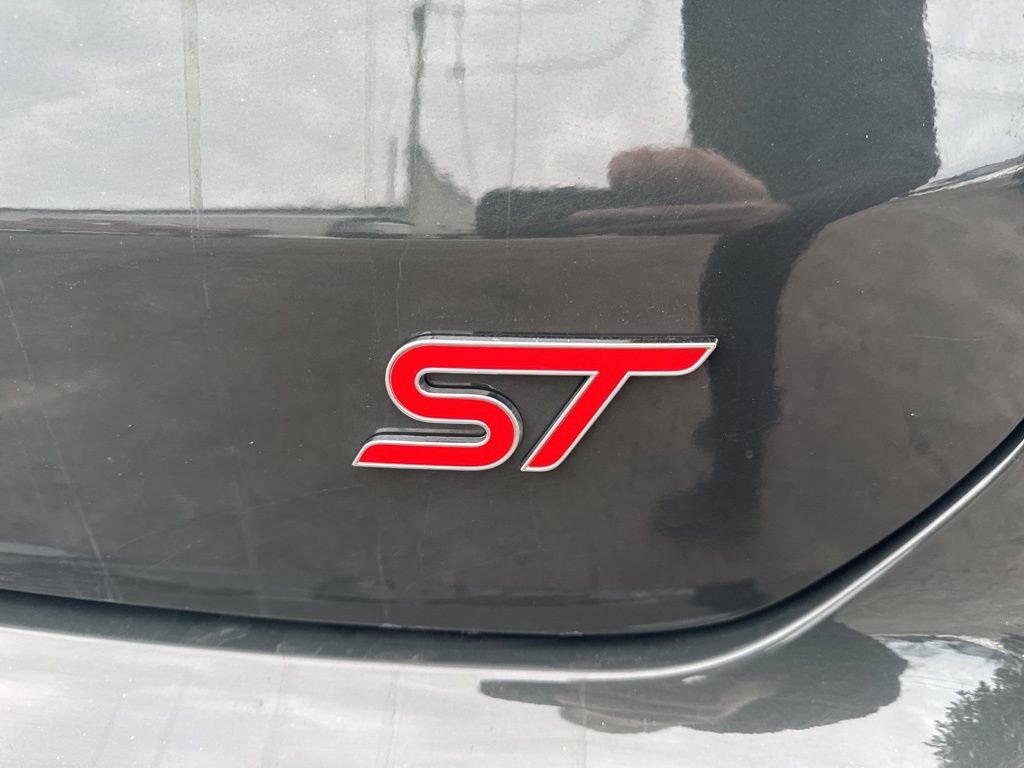 Certified 2022 Ford Edge ST w/ Equipment Group 401A image 21