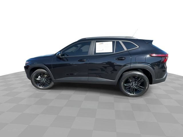Certified 2025 Chevrolet Trax ACTIV w/ Sunroof Package FWD image 2
