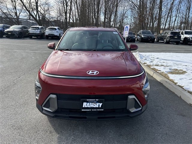 Used 2024 Hyundai Kona SE image 3