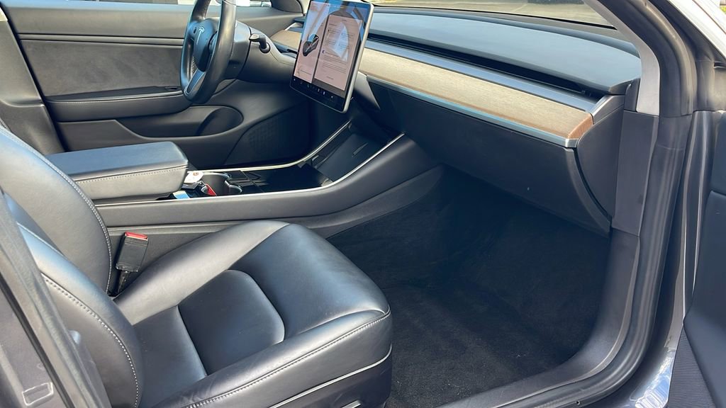 Used 2018 Tesla Model 3 Long Range image 26