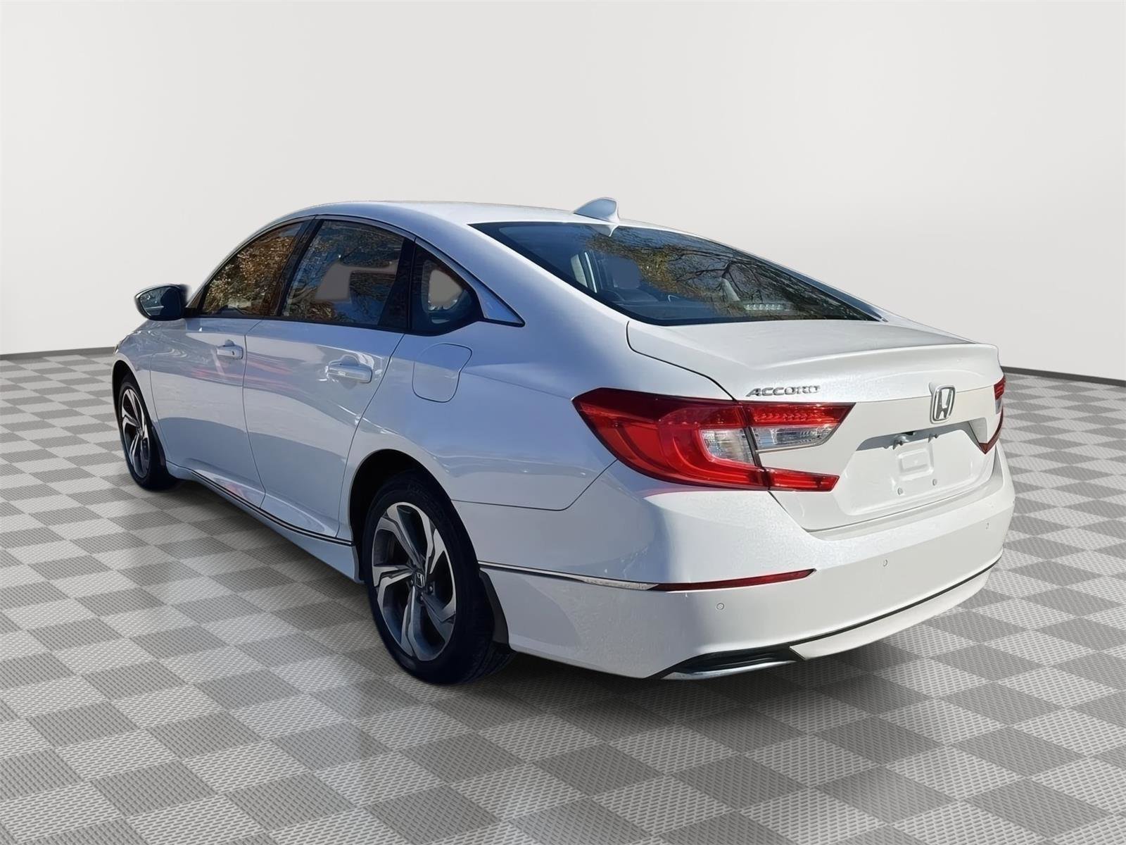 Used 2019 Honda Accord EX image 7