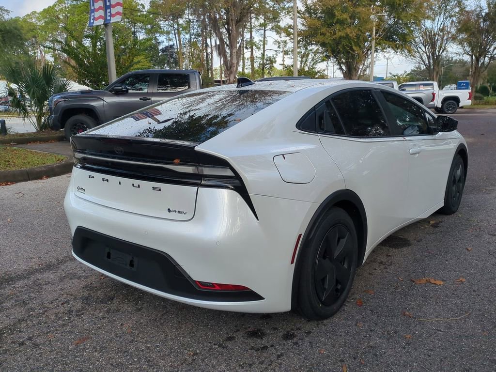 New 2026 Toyota Prius Plug-In Hybrid image 5