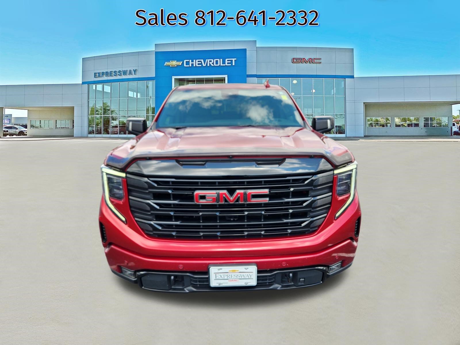 Used 2024 GMC Sierra 1500 AT4 w/ Technology Package AWD/4WD image 2