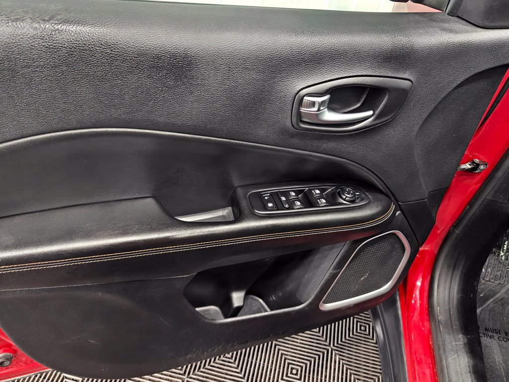 Used 2019 Jeep Compass Latitude AWD/4WD image 42