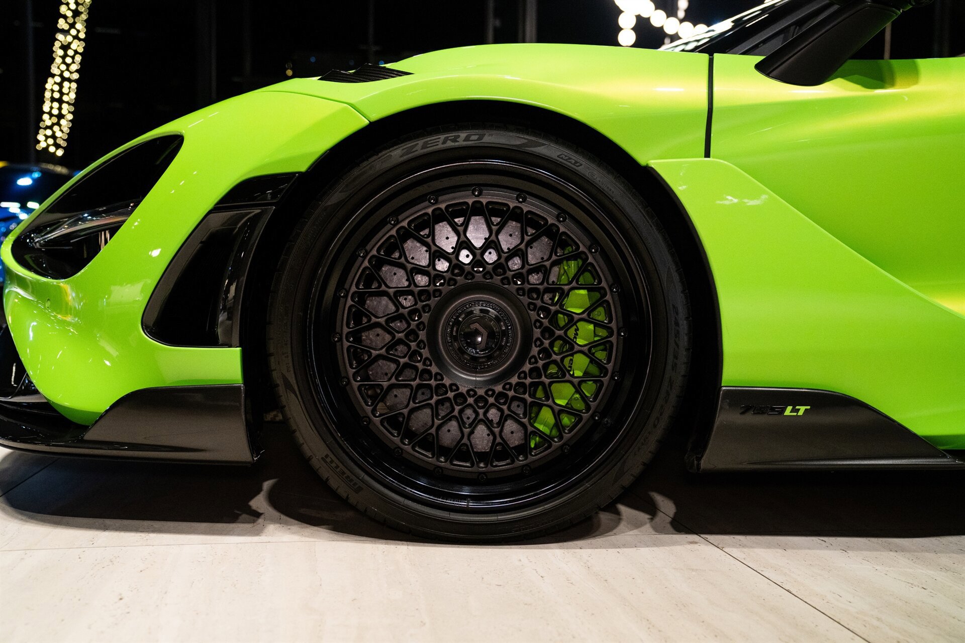 Used 2022 McLaren 765LT RWD image 8