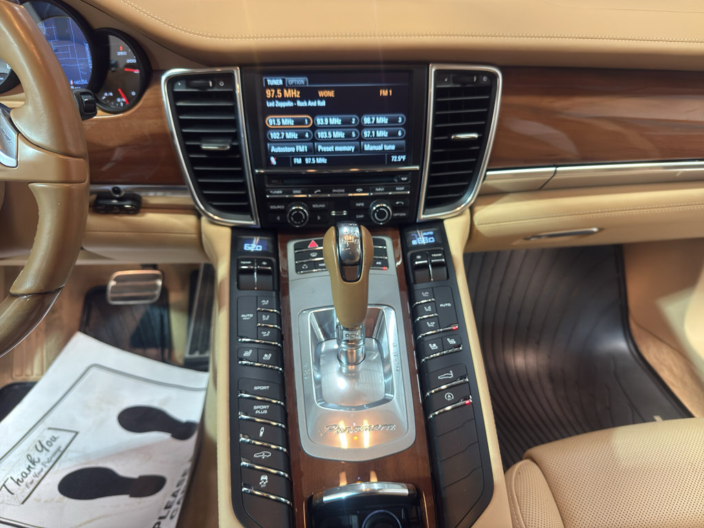 Used 2010 Porsche Panamera S RWD image 18