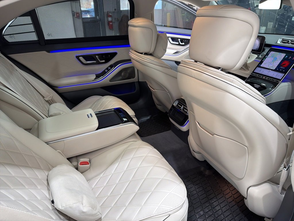 Used 2022 Mercedes-Benz S 500 4MATIC image 32