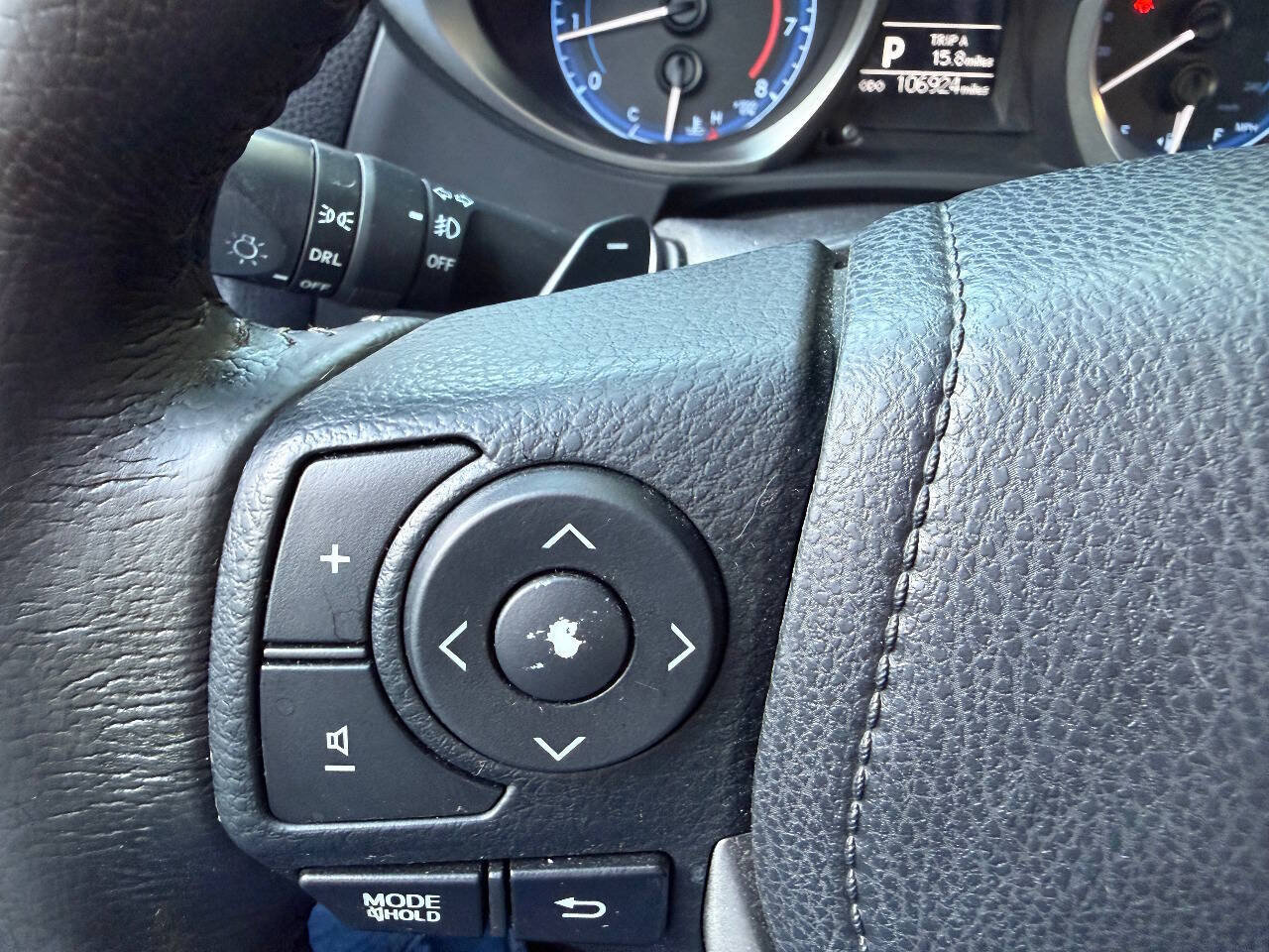 Used 2015 Toyota Corolla S FWD image 28