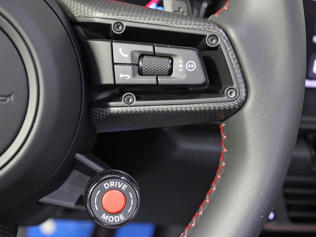 Used 2025 Porsche 911 Carrera 4 GTS image 27