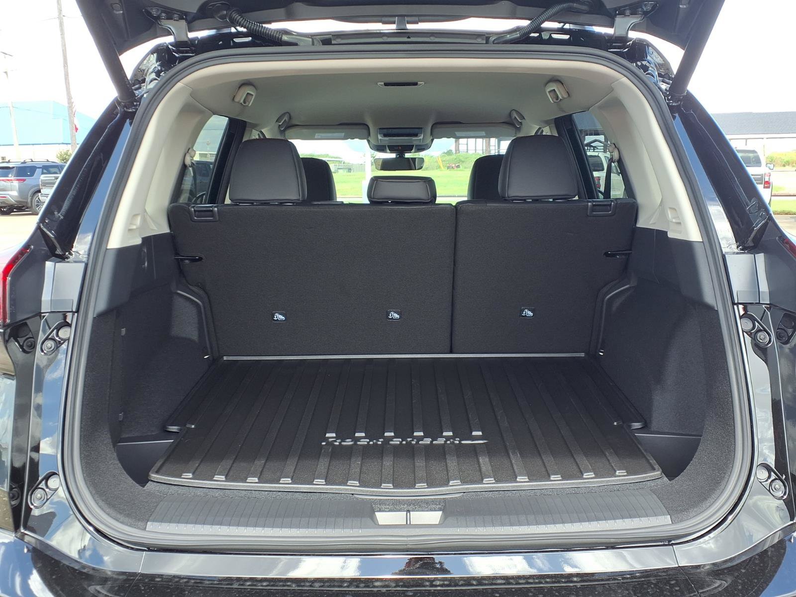 New 2026 Nissan Rogue SV w/ Rock Creek Premium Package AWD/4WD image 11