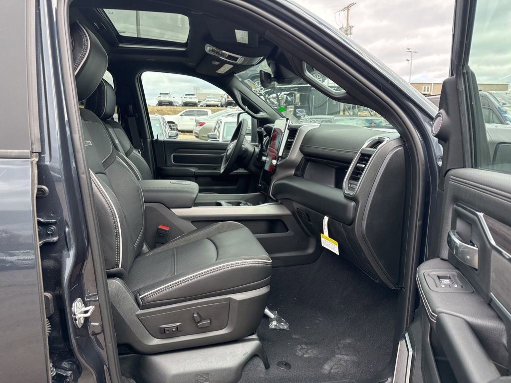New 2026 RAM 2500 Laramie AWD/4WD image 31