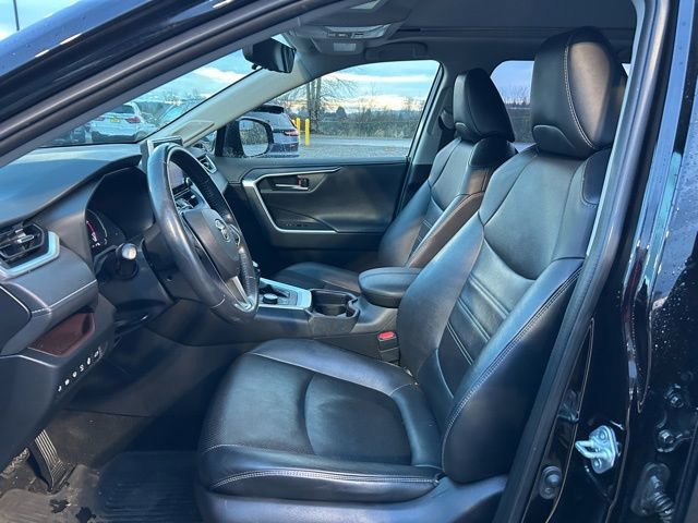 Used 2021 Toyota RAV4 Limited image 12