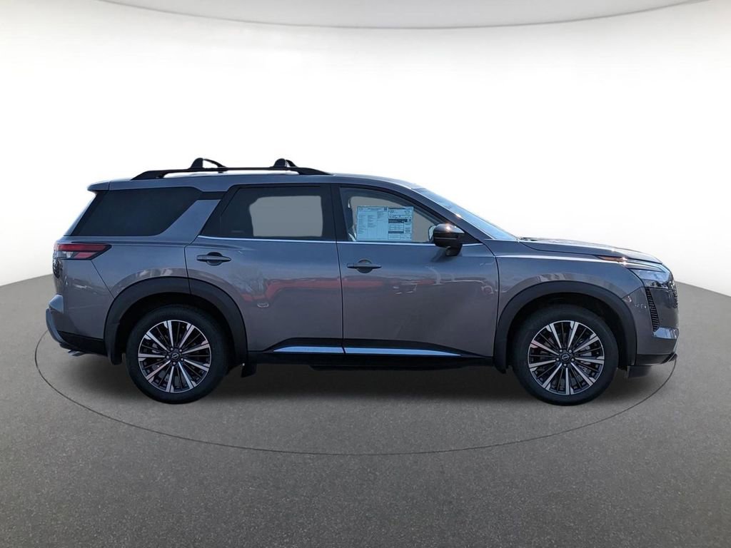 New 2026 Nissan Pathfinder Platinum w/ Accent Package AWD/4WD image 4
