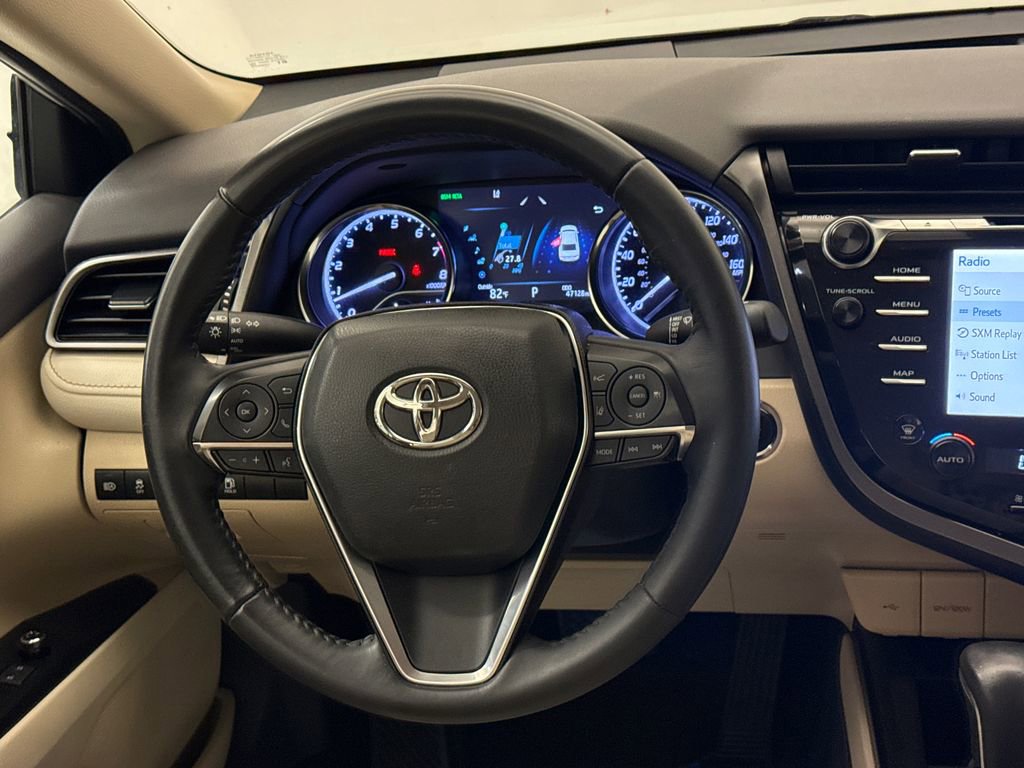 Used 2020 Toyota Camry XLE FWD image 12