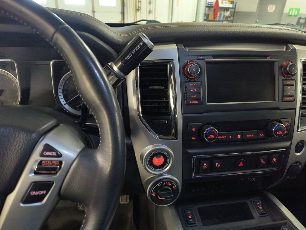Used 2019 Nissan Titan PRO-4X w/ Pro-4x Convenience Package image 15