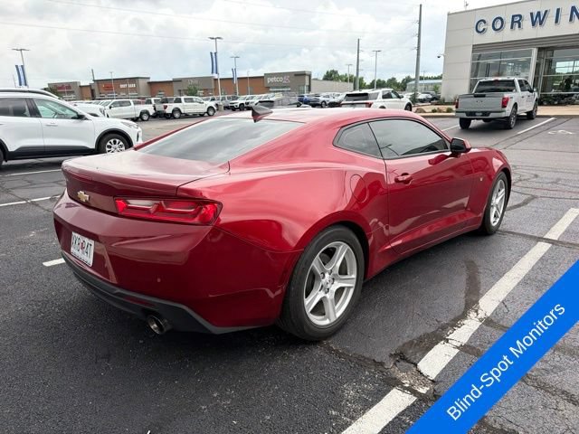 Used 2017 Chevrolet Camaro LT RWD image 4