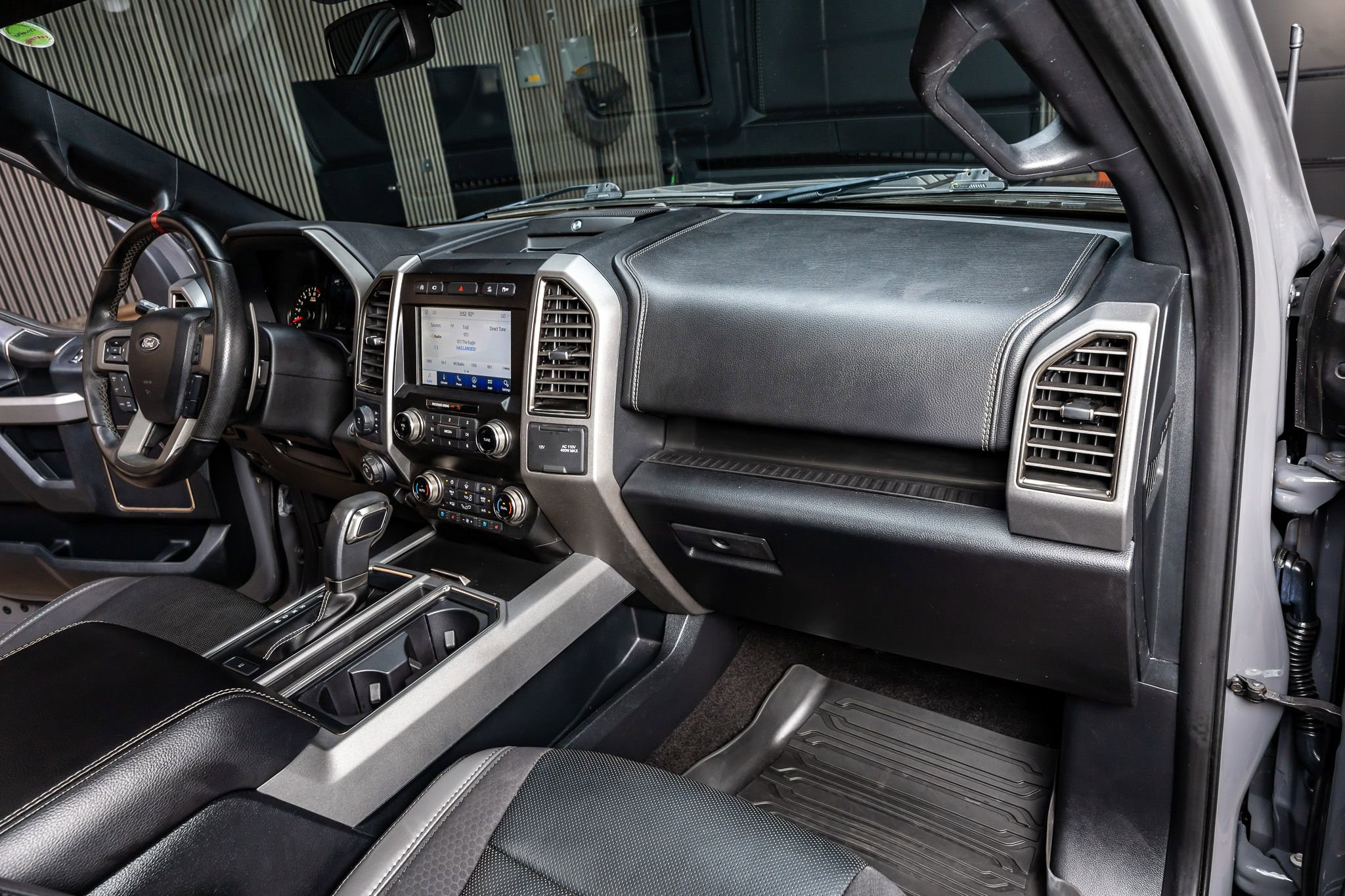 Used 2020 Ford F150 Raptor w/ Equipment Group 802A Luxury image 17