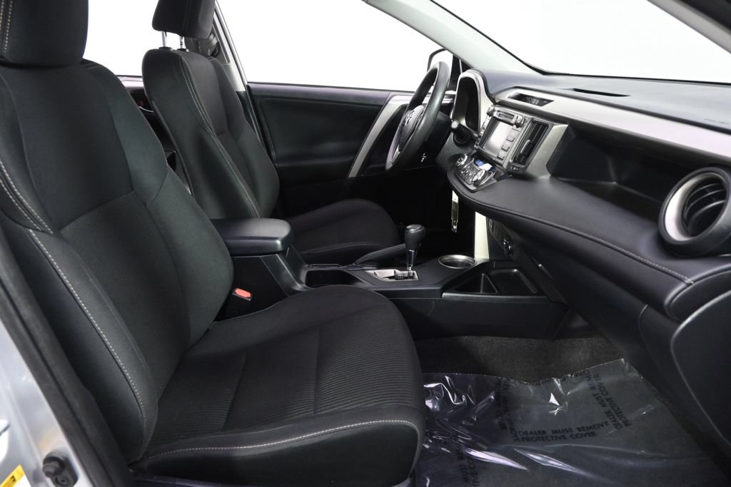 Used 2014 Toyota RAV4 XLE AWD/4WD image 16
