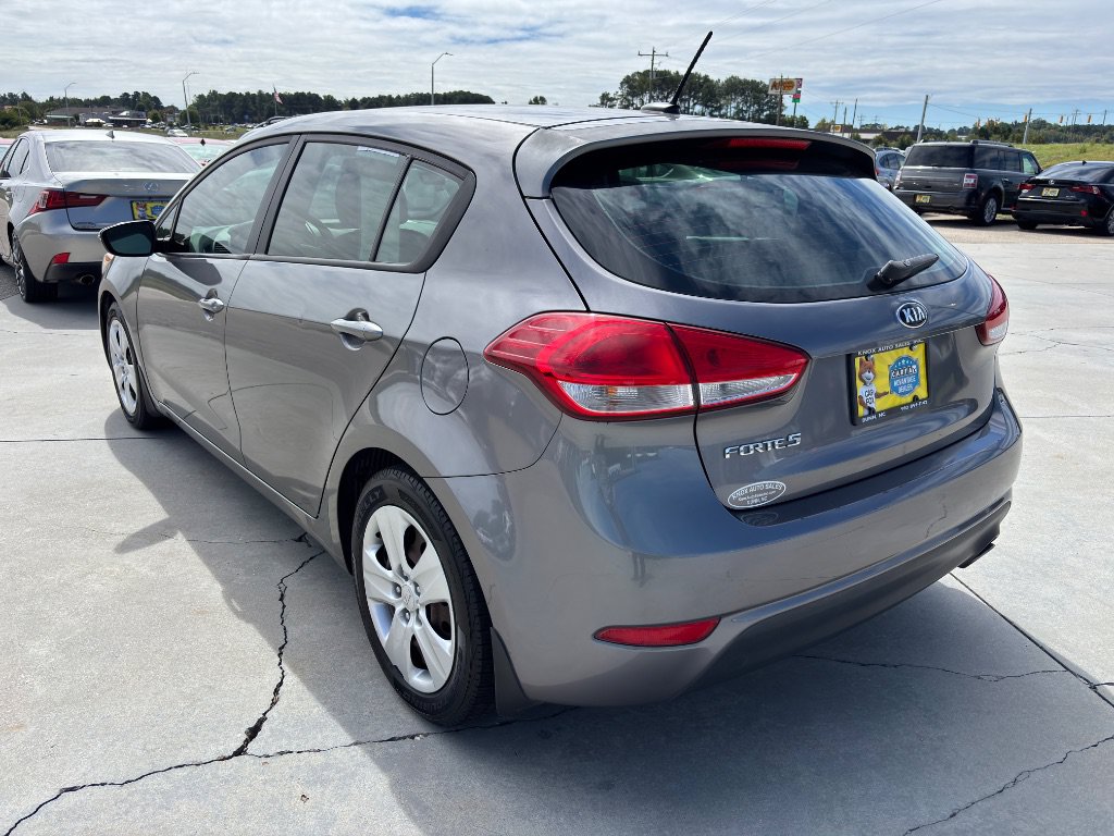Used 2016 Kia Forte LX FWD image 6