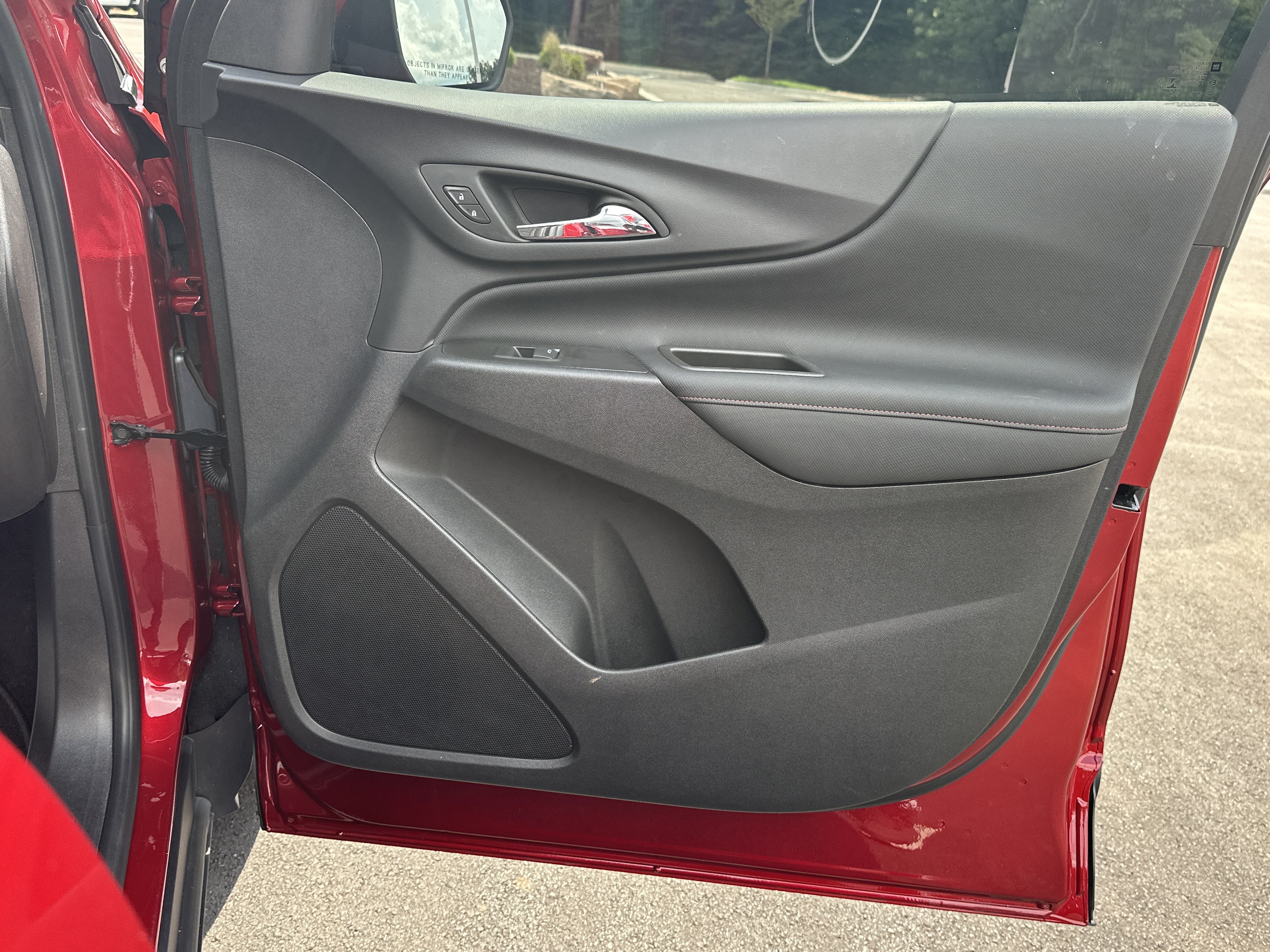 Used 2023 Chevrolet Equinox RS FWD image 15