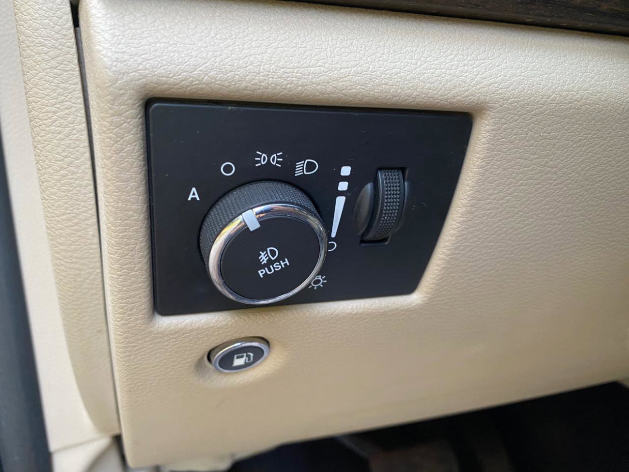 Used 2016 Jeep Grand Cherokee Laredo image 67