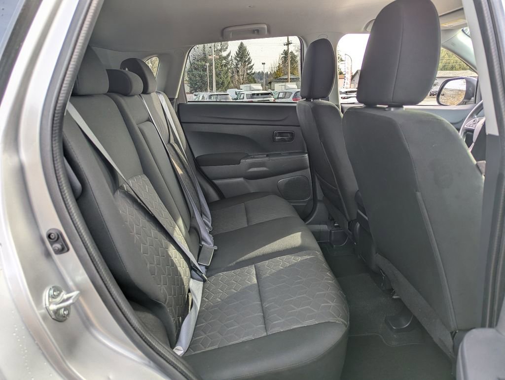 Used 2025 Mitsubishi Outlander Sport ES image 29
