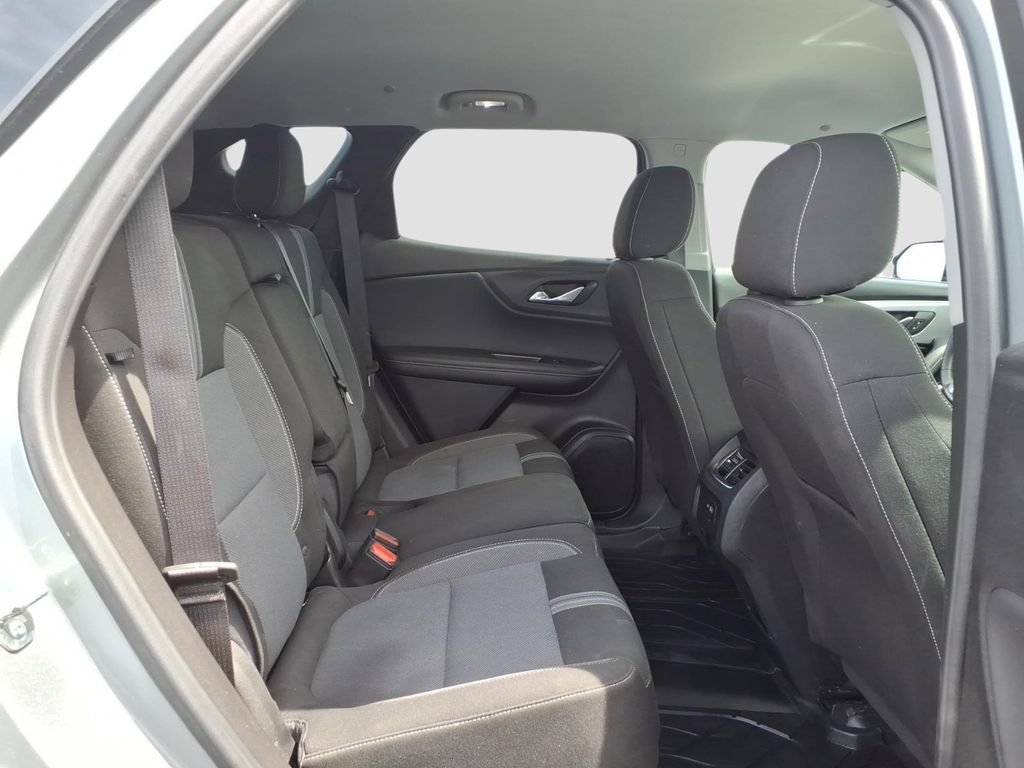 Used 2024 Chevrolet Blazer LT w/ Convenience Package FWD image 11