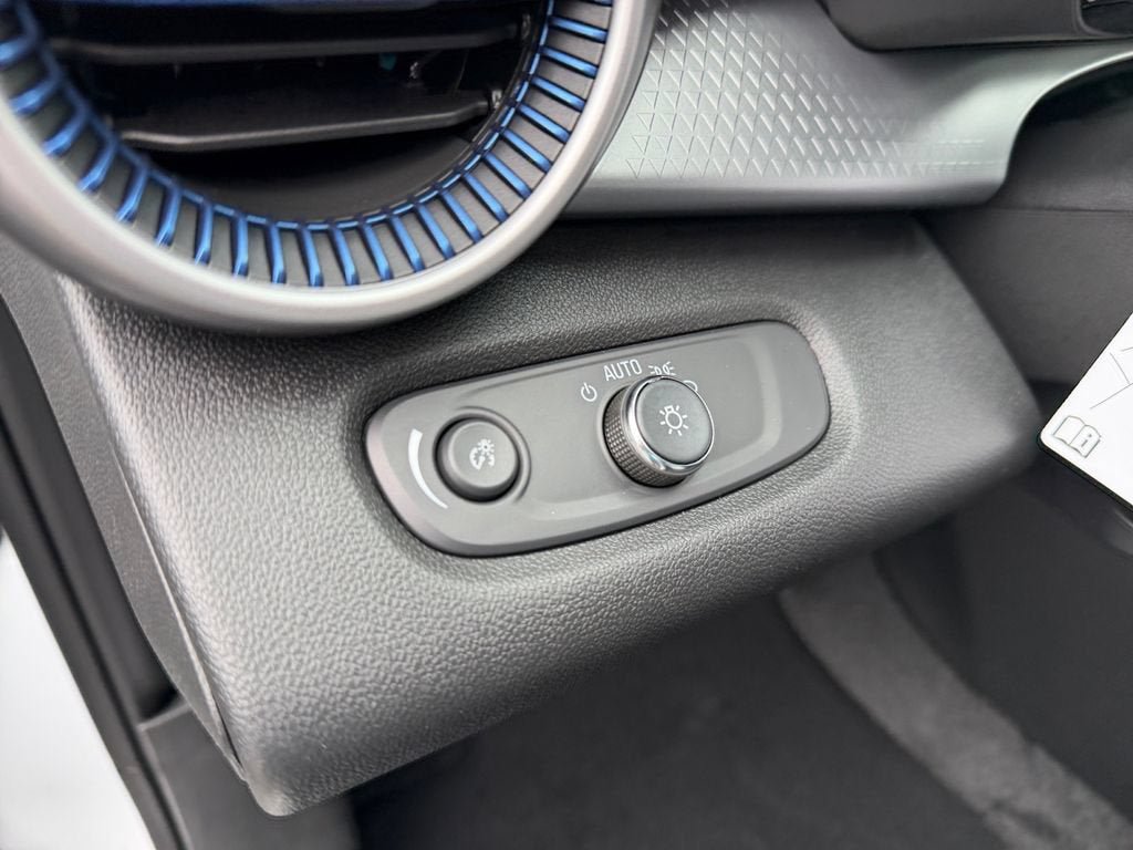 New 2026 Chevrolet Trax LS w/ Driver Confidence Package FWD image 19