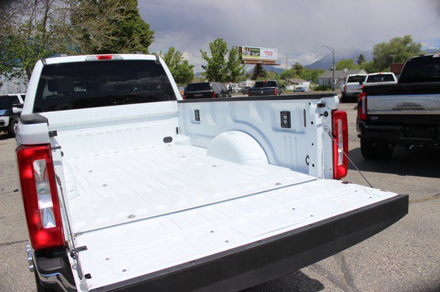 Used 2024 Ford F350 XLT w/ FX4 Off-Road Package AWD/4WD image 13