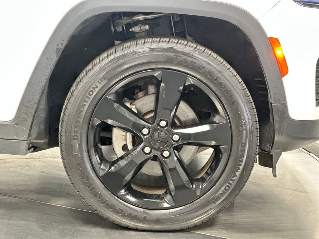 Used 2023 Jeep Grand Cherokee Altitude image 29