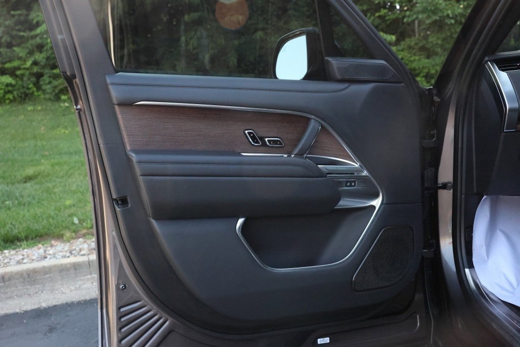 Used 2023 Land Rover Range Rover Long Wheelbase Autobiography image 33