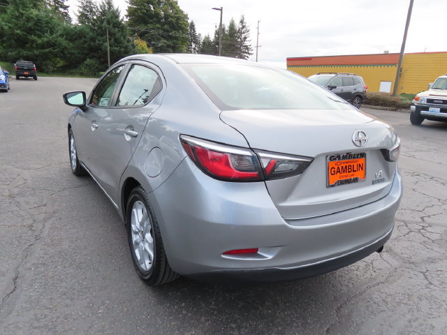 Used 2016 Scion iA FWD image 5