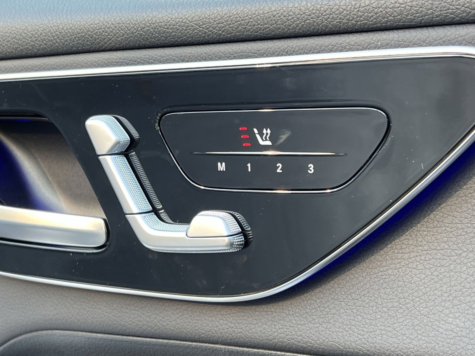 New 2026 Mercedes-Benz GLC 300 4MATIC image 33