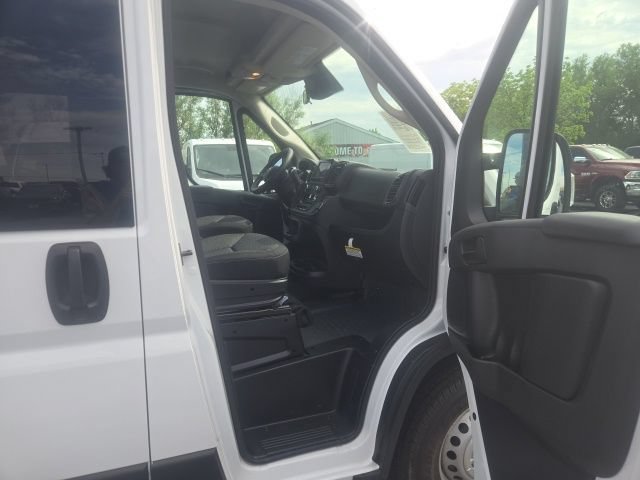 Used 2025 RAM ProMaster 3500 w/ Crew Van Package FWD image 19