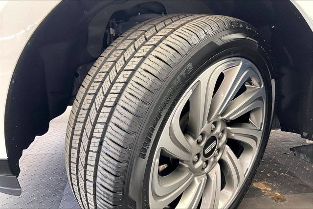 Used 2022 Lincoln Navigator Reserve AWD/4WD image 32