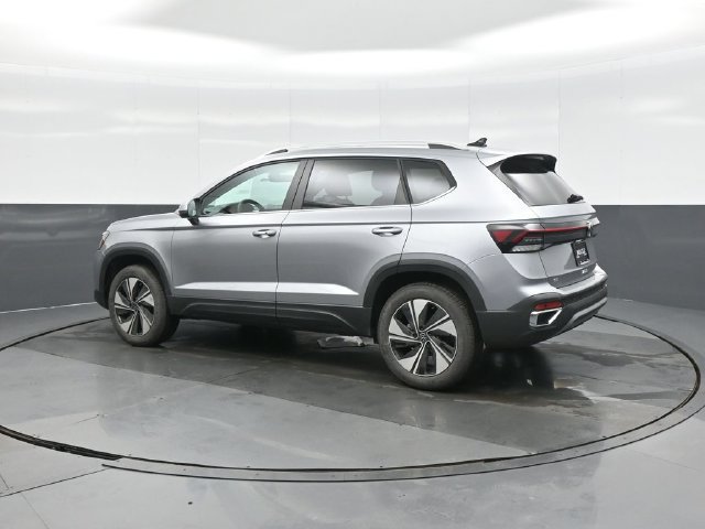 New 2026 Volkswagen Taos SE AWD/4WD image 5