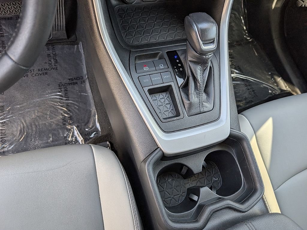 Used 2021 Toyota RAV4 XLE Premium w/ Carpet Mat Package (TMS) image 29