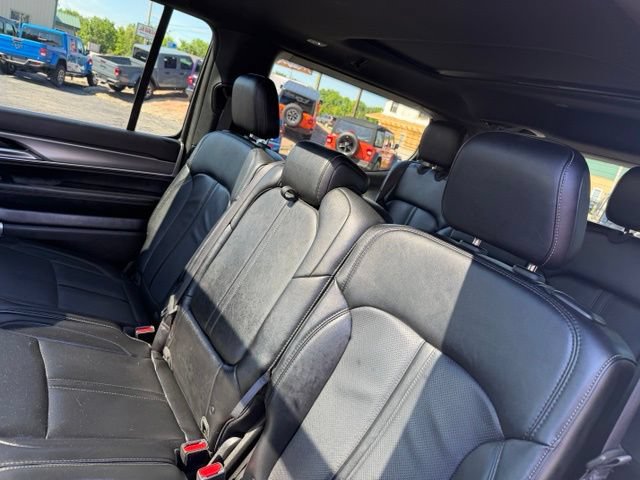 Used 2024 Jeep Wagoneer Series II AWD/4WD image 36