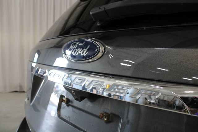 Used 2019 Ford Explorer Limited w/ Class III Trailer Tow Package FWD image 34